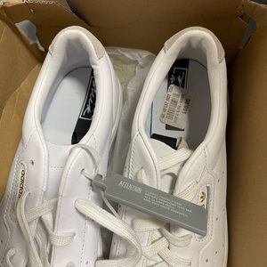 Women’s Adidas Sleek W 9.5